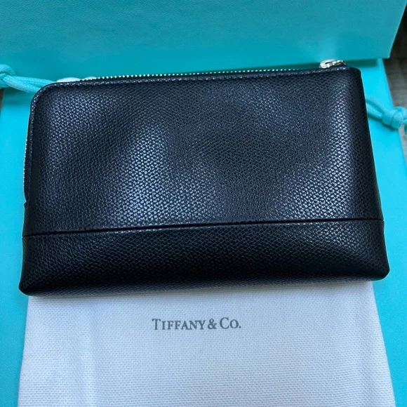 🔴NEW 🔴Authentic NEW TIFFANY & CO Black Leather Clutch 💙🔴 - Picture 2 of 8